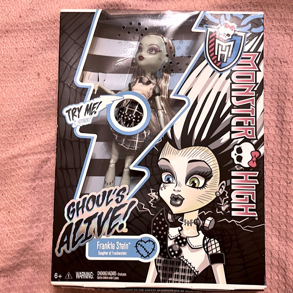 New in Box Monster High Ghouls Alive! Frankie Stein